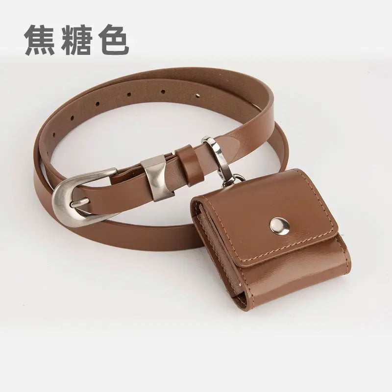 A brown faux leather belt with a matching small pouch attached, featuring silver-tone metal hardware. The image includes the Chinese text '长花税' in the top left corner, indicating a caramel brown color.