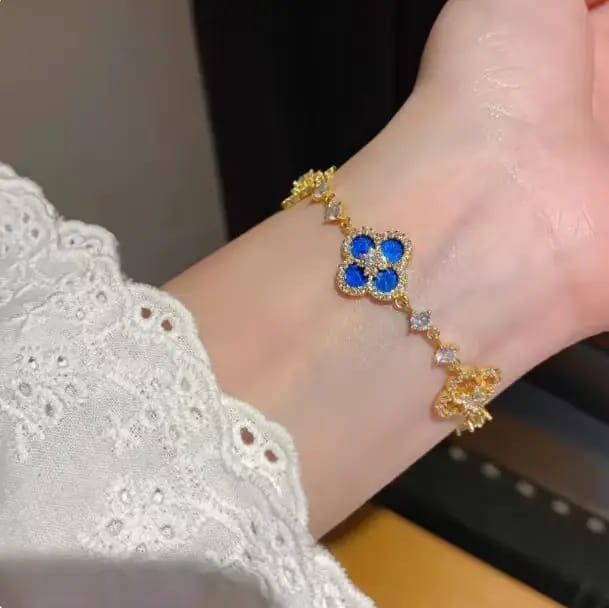 Four‑leaf clover bracelet