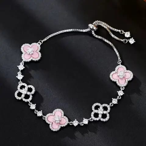 Four‑leaf clover bracelet